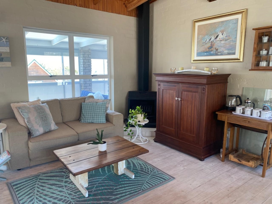 4 Bedroom Property for Sale in Pringle Bay Western Cape